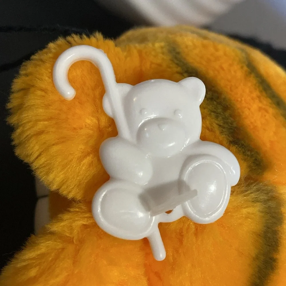 Vintage Garfield Happy Birthday Plush Toy - Orange and Black - Picture 14 of 16